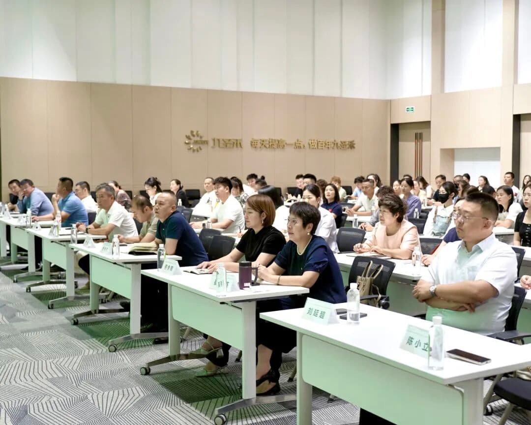 新 AI 夜校公益共学活动现场照片 5