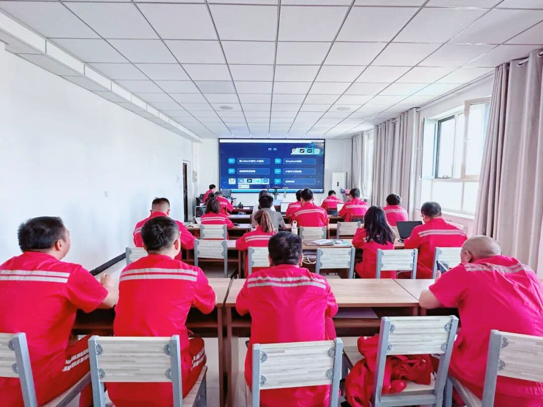 企业 AI 管理与办公提效培训现场照片 2